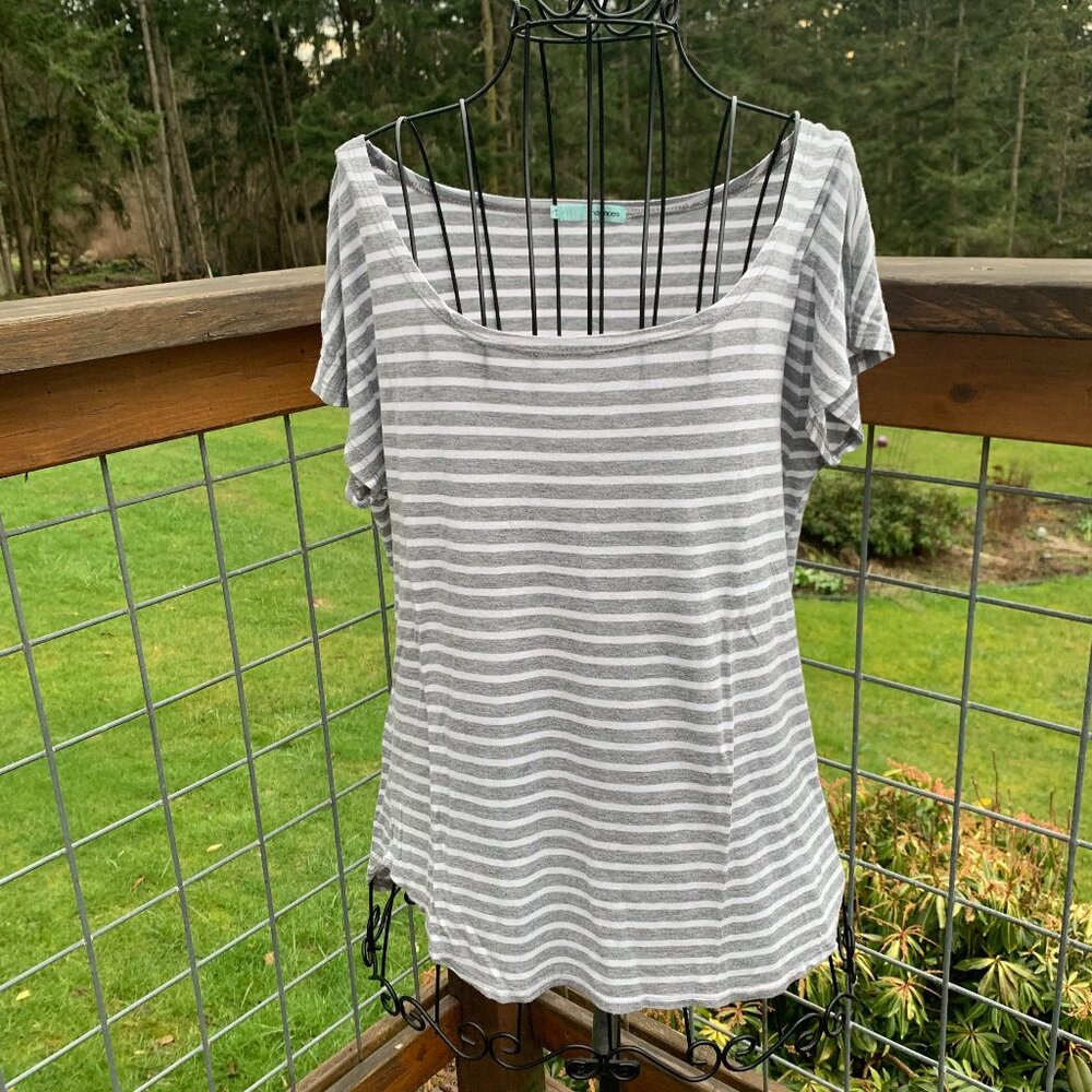 Maurices Ladies size Small Gray & White Striped Scooped Neckline T-shirt